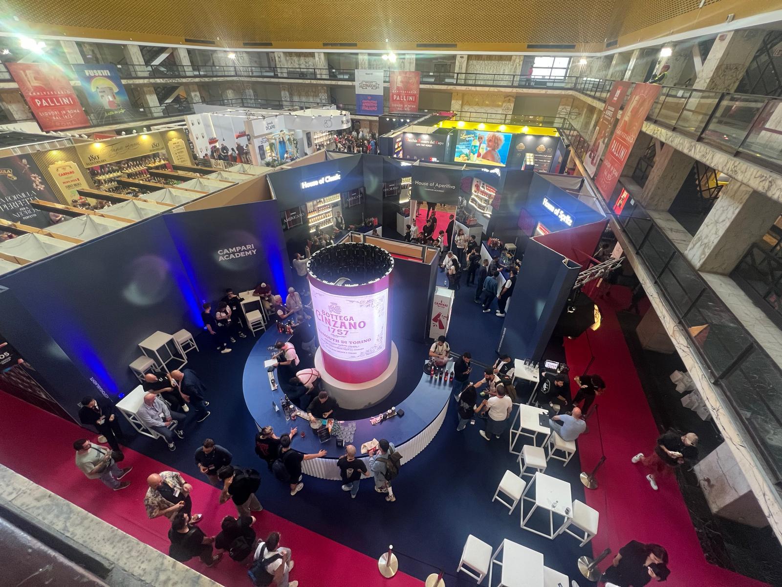 Led wall installato su palco per convention aziendale